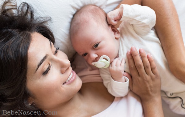 A primeira semana do bebê em casa: Cuidados Sono e Amamentação